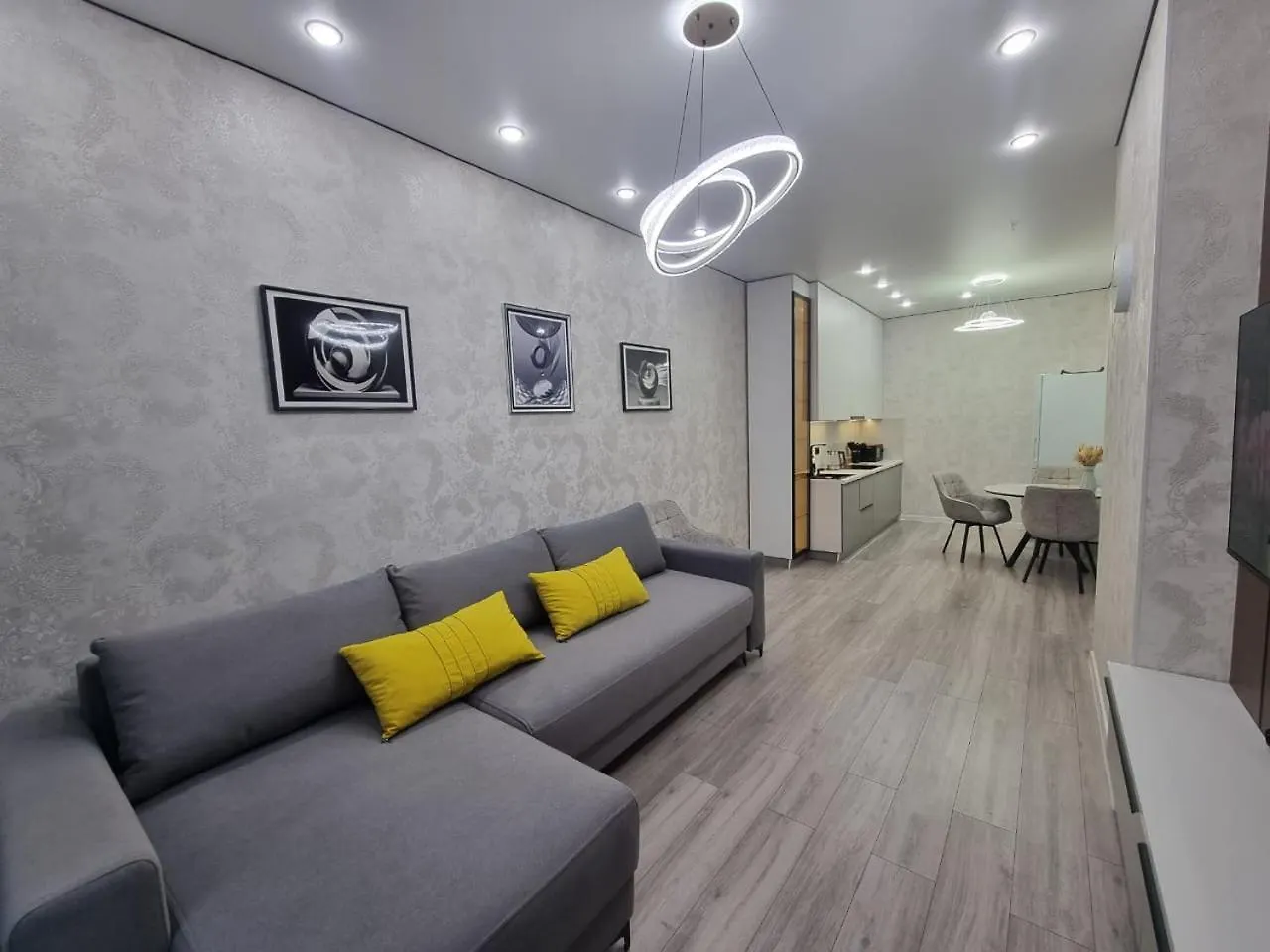 Apartamenty Cristall Comfort Almaty Lejlighed